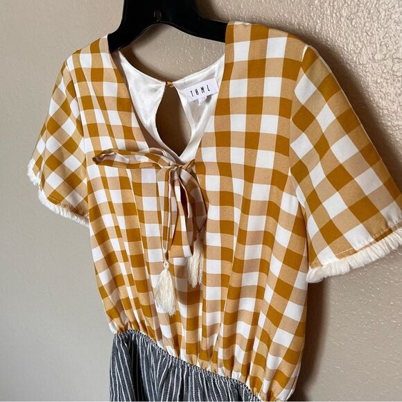 THML Mustard/White Checkered Short Sleeve Romper Gray Stripe Bottom Size Small - Picture 4 of 12